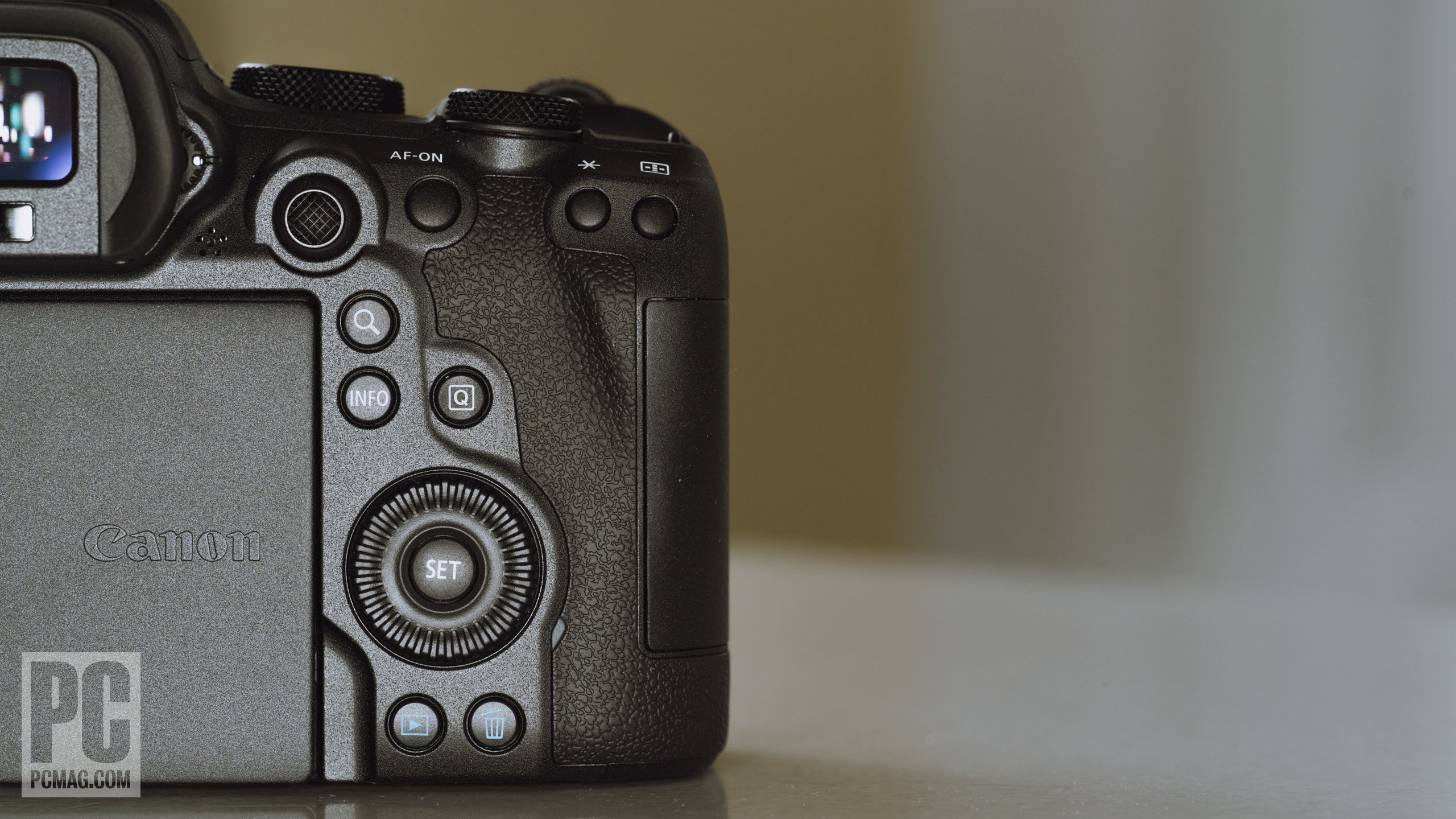 Câmera mirrorless EOS R6 Mark II
