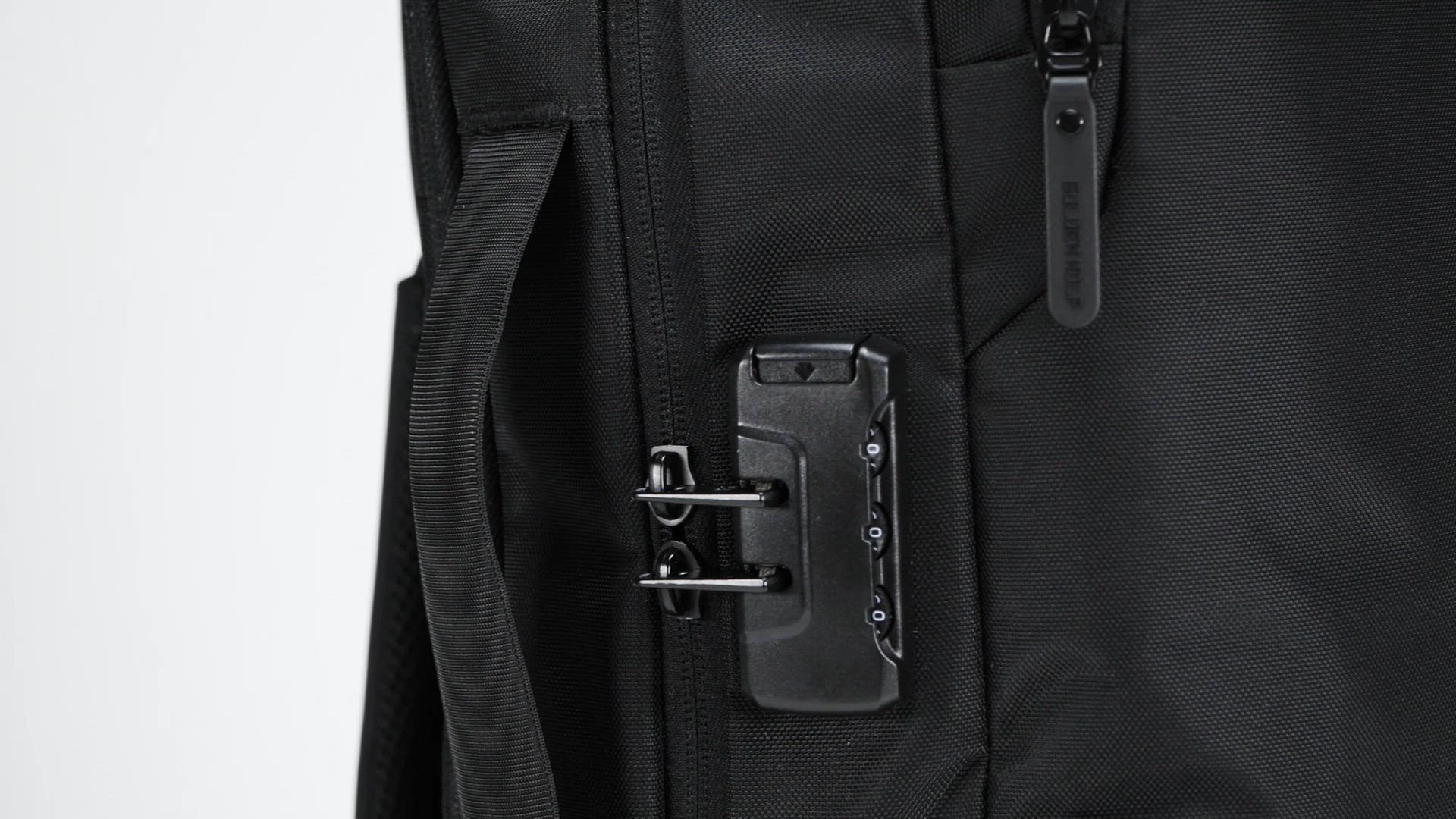 Arctic Hunter Multi-pocket Backpack B00812