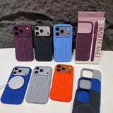 Capa Knitcase Royal Mesh MagSafe Respirável com Textura Trançada para iPhone 17/18 Pro Max