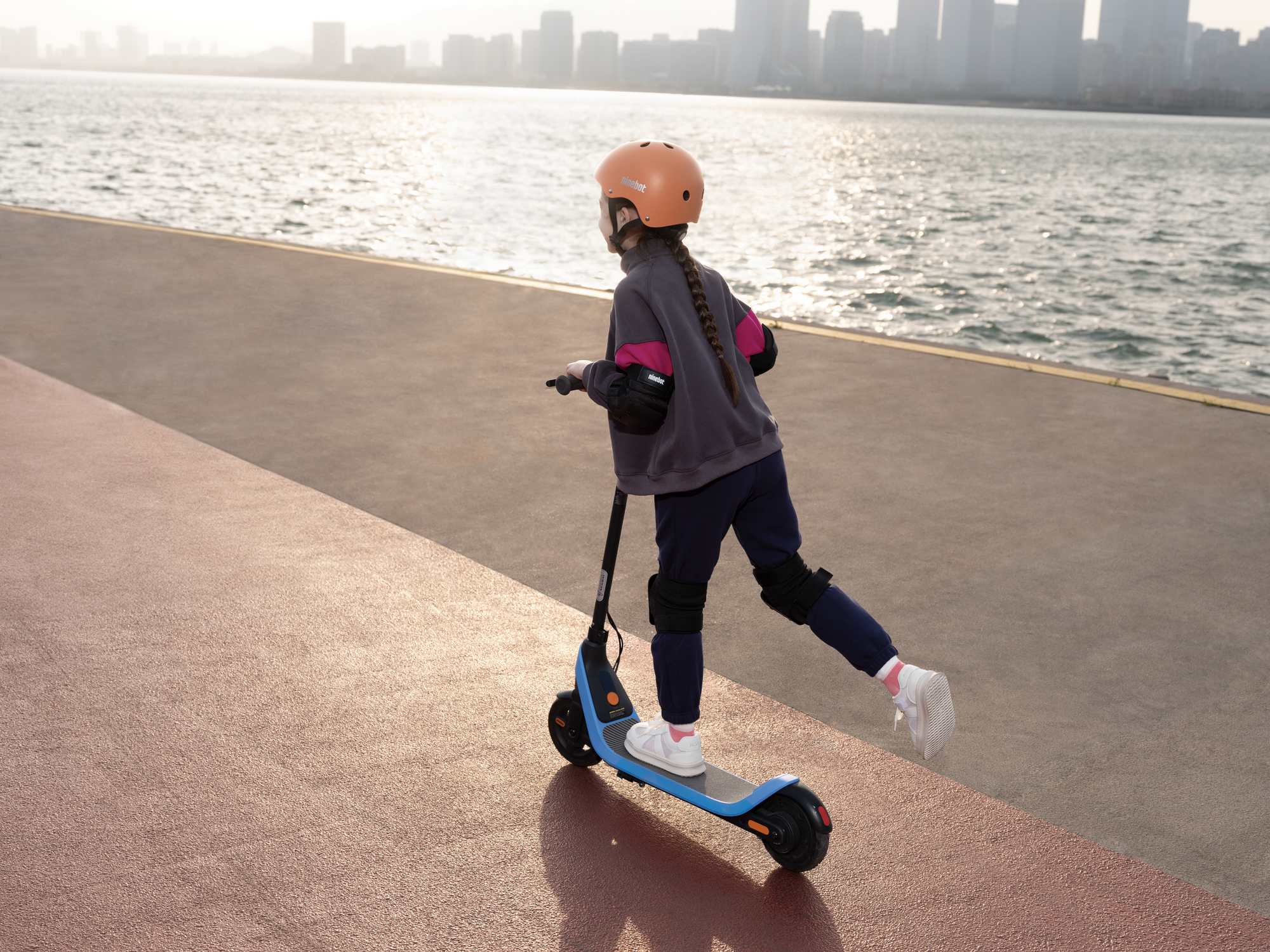 Ninebot eKickScooter C2 Lite