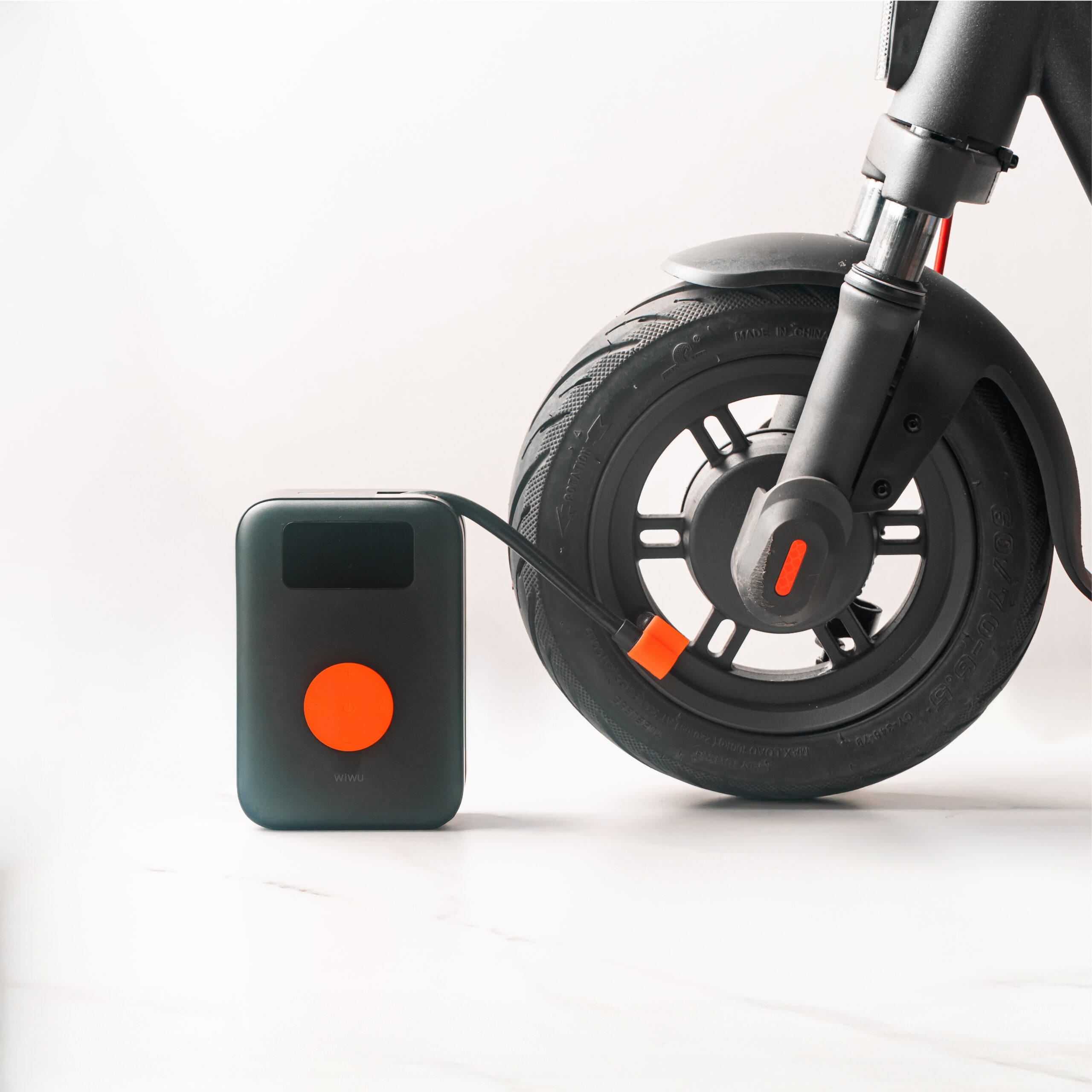 WiWU Wi-AI003 – Bomba de Ar Portátil Inteligente