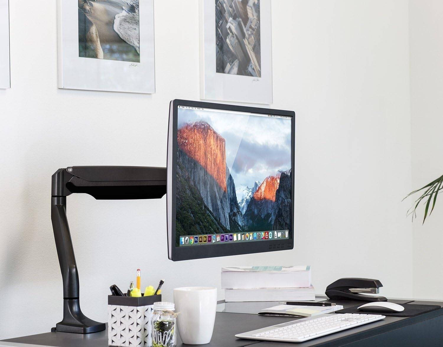 Braço articulado de monitor